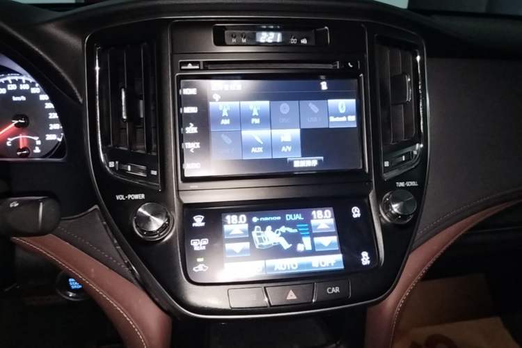 Used Toyota Crown 2018 2.0T Sport Edition Audio And AC Panel