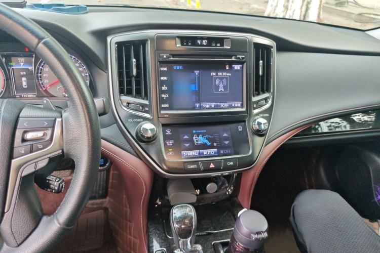 Used Toyota Crown 2018 2.0T Sport Edition Audio And AC Panel