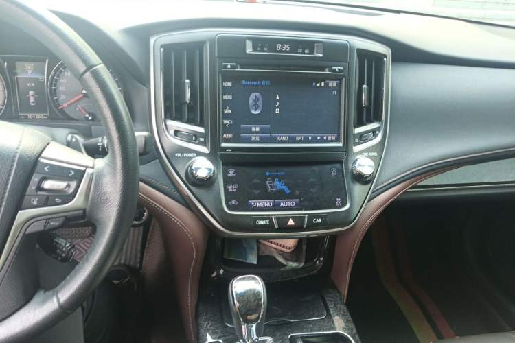 Used Toyota Crown 2018 2.0T Sport Edition Audio And AC Panel