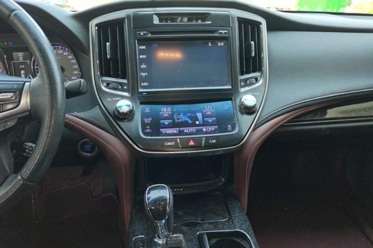 Used Toyota Crown 2018 2.0T Sport Edition Audio And AC Panel