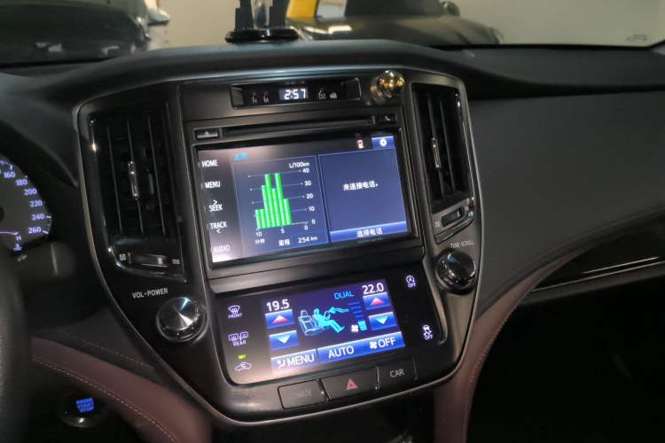 Used Toyota Crown 2018 2.0T Sport Edition Audio And AC Panel