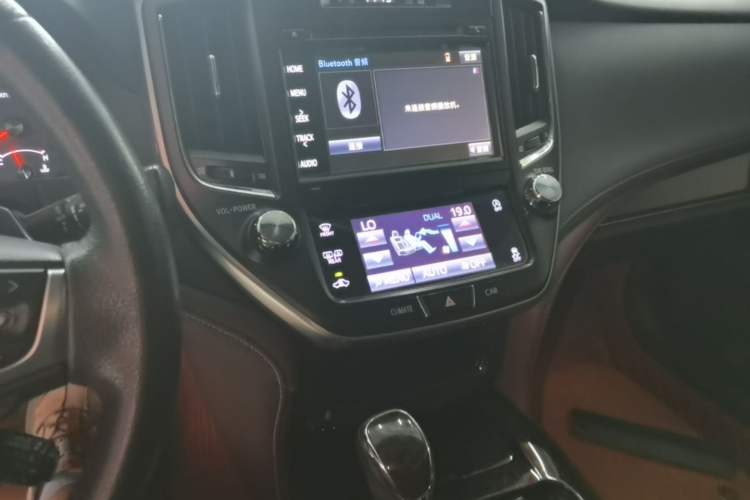 Used Toyota Crown 2018 2.0T Sport Edition Audio And AC Panel