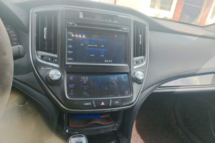 Used Toyota Crown 2018 2.0T Fashion Edition Audio And AC Panel