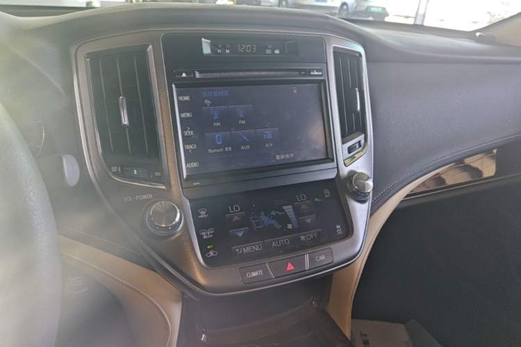 Used Toyota Crown 2018 2.0T Fashion Edition Audio And AC Panel