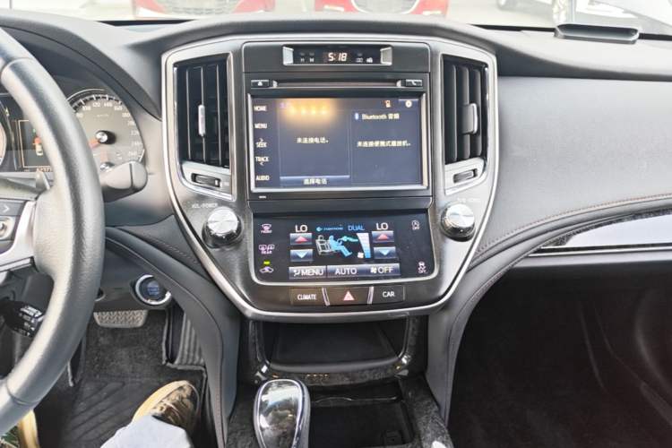 Used Toyota Crown 2018 2.0T Fashion Edition Audio And AC Panel