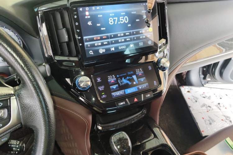 Used Toyota Crown 2018 2.0T Sport Edition Audio And AC Panel