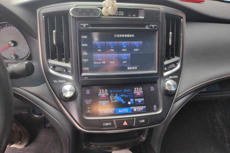 Used Toyota Crown 2018 2.0T Fashion Edition Audio And AC Panel
