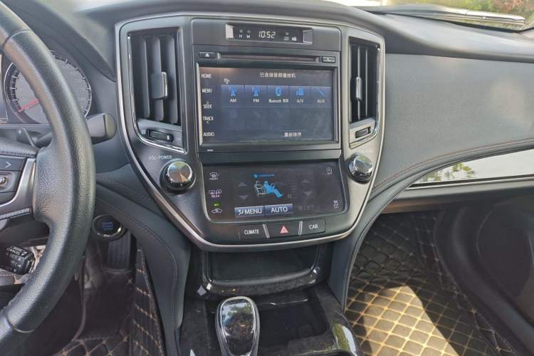 Used Toyota Crown 2018 2.0T Fashion Edition Audio And AC Panel