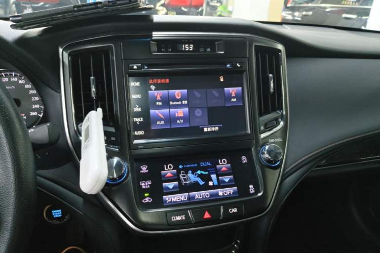 Used Toyota Crown 2018 2.0T Fashion Edition Audio And AC Panel