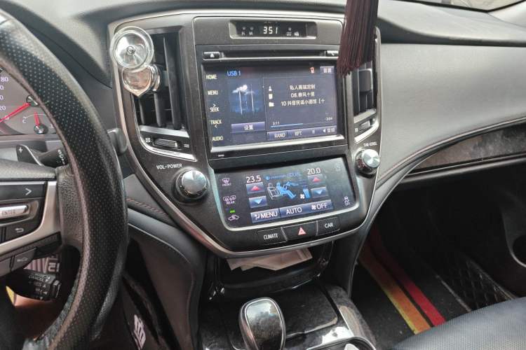 Used Toyota Crown 2018 2.0T Fashion Edition Audio And AC Panel