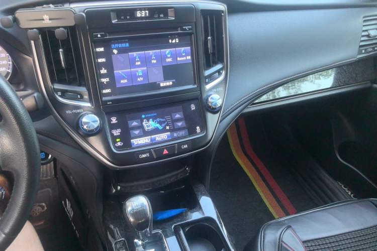 Used Toyota Crown 2018 2.0T Fashion Edition Audio And AC Panel