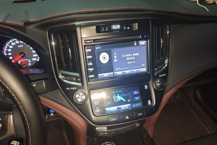 Used Toyota Crown 2018 2.0T Sport Edition Audio And AC Panel