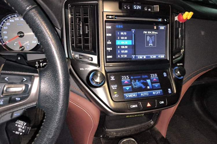 Used Toyota Crown 2018 2.0T Sport Edition Audio And AC Panel