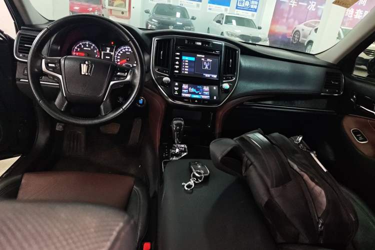 Used Toyota Crown 2018 2.0T Sport Edition Audio And AC Panel