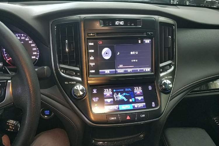 Used Toyota Crown 2018 2.0T Fashion Edition Audio And AC Panel
