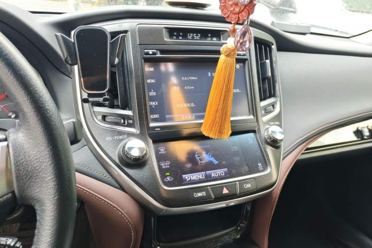 Used Toyota Crown 2018 2.0T Sport Edition Audio And AC Panel
