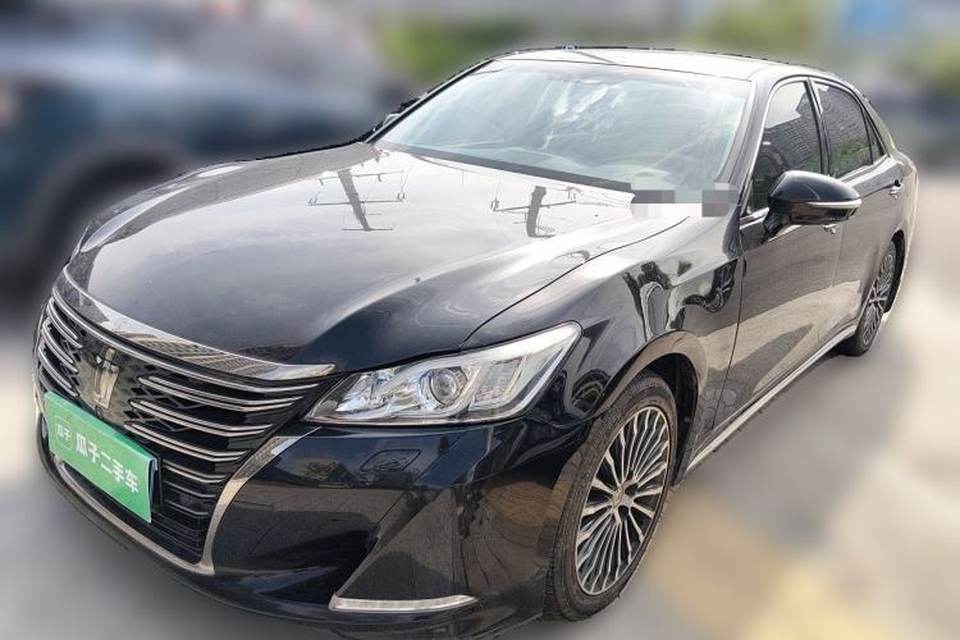 Toyota Crown 2018