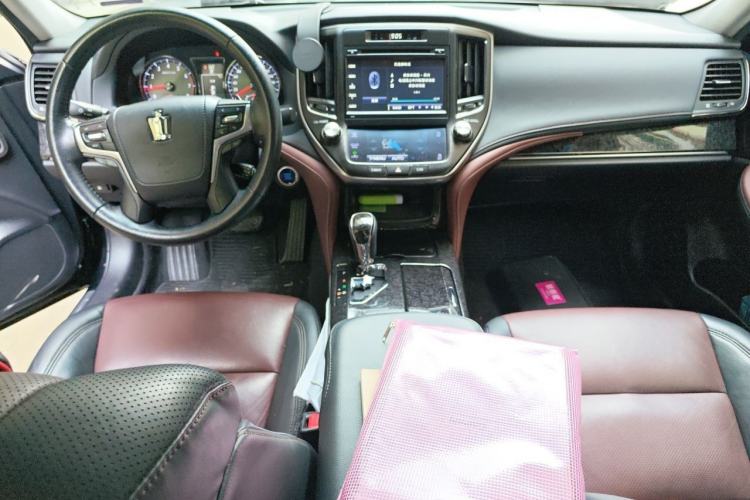 Used Toyota Crown 2018 2.0T Sport Edition Center Console