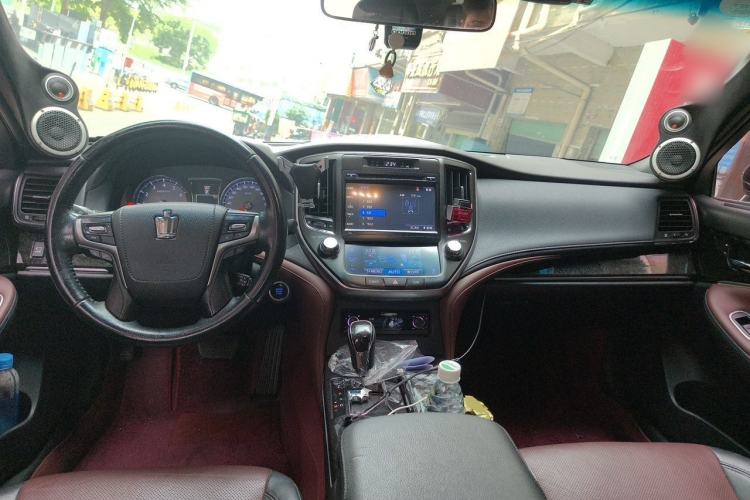 Used Toyota Crown 2018 2.0T Sport Edition Center Console