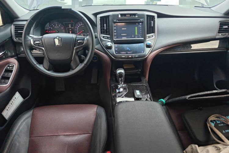 Used Toyota Crown 2018 2.0T Sport Edition Center Console