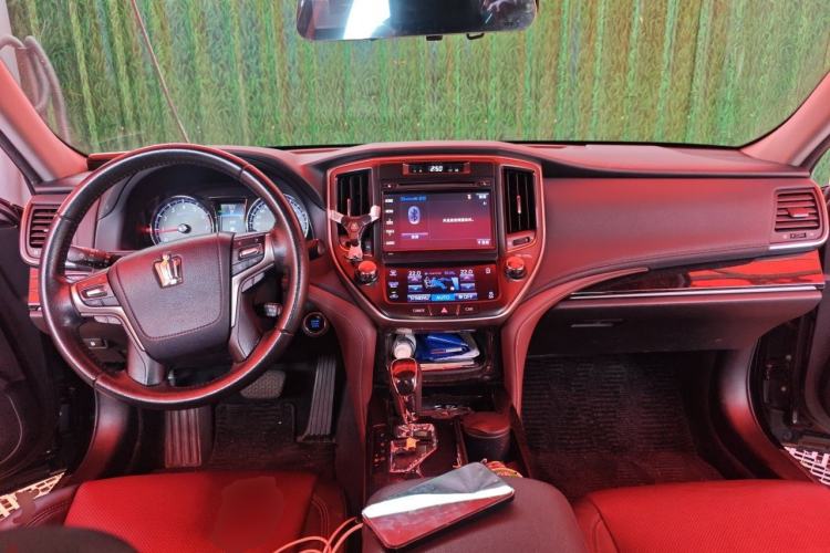 Used Toyota Crown 2018 2.0T Sport Edition Center Console