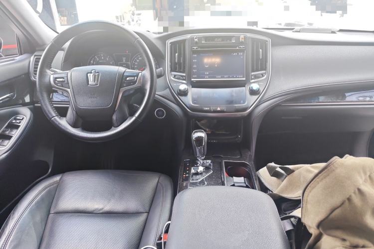 Used Toyota Crown 2018 2.0T Fashion Edition Center Console