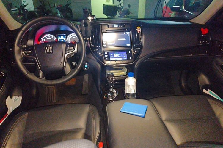 Used Toyota Crown 2018 2.0T Fashion Edition Center Console