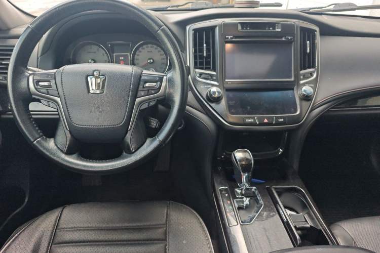 Used Toyota Crown 2018 2.0T Fashion Edition Center Console