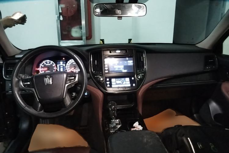 Used Toyota Crown 2018 2.0T Sport Edition Center Console