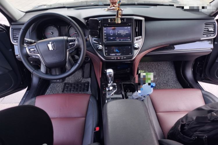 Used Toyota Crown 2018 2.0T Sport Edition Center Console