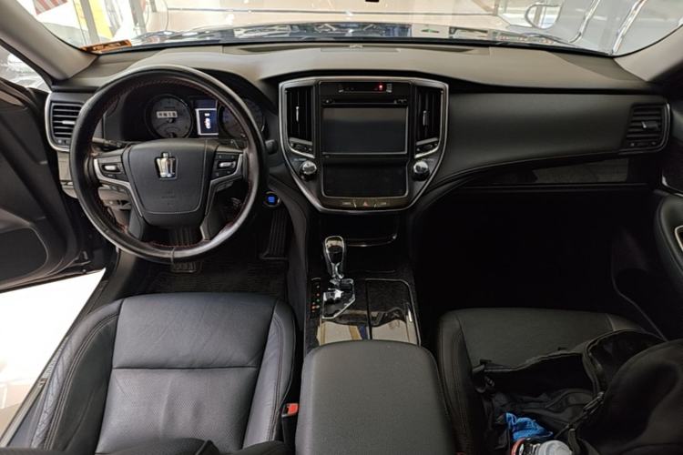 Used Toyota Crown 2018 2.0T Fashion Edition Center Console