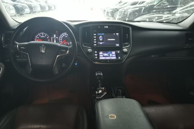 Used Toyota Crown 2018 2.0T Sport Edition Center Console