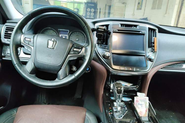 Used Toyota Crown 2018 2.0T Sport Edition Center Console