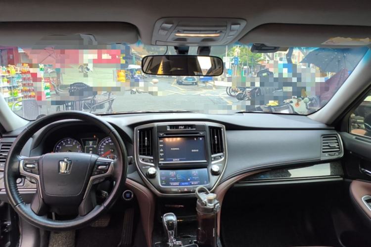 Used Toyota Crown 2018 2.0T Sport Edition Center Console