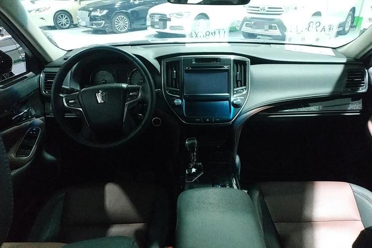 Used Toyota Crown 2018 2.0T Sport Edition Center Console
