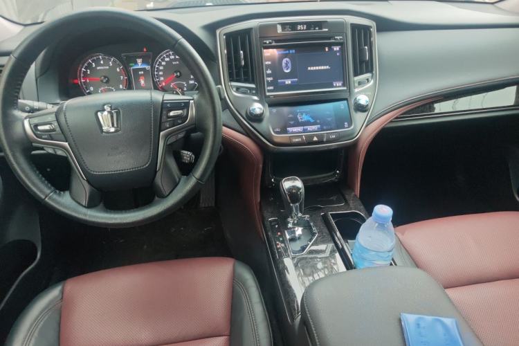 Used Toyota Crown 2018 2.0T Sport Edition Center Console