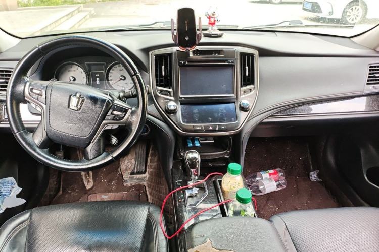 Used Toyota Crown 2018 2.0T Fashion Edition Center Console