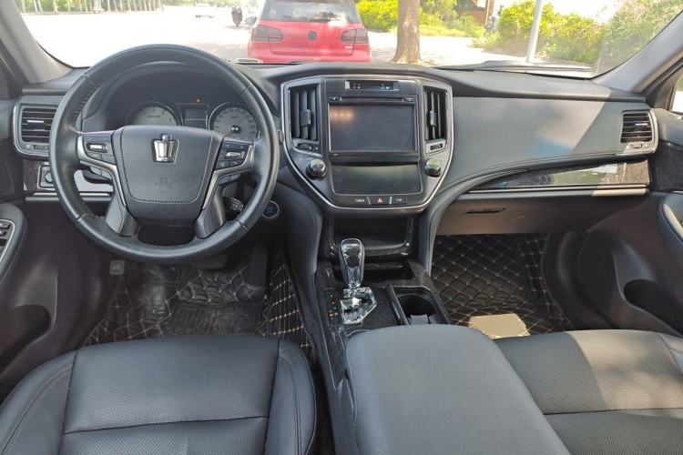 Used Toyota Crown 2018 2.0T Fashion Edition Center Console