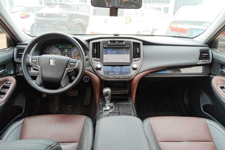 Used Toyota Crown 2018 2.0T Sport Edition Center Console