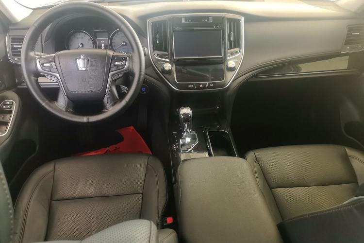 Used Toyota Crown 2018 2.0T Fashion Edition Center Console