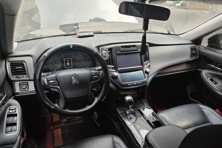 Used Toyota Crown 2018 2.0T Fashion Edition Center Console