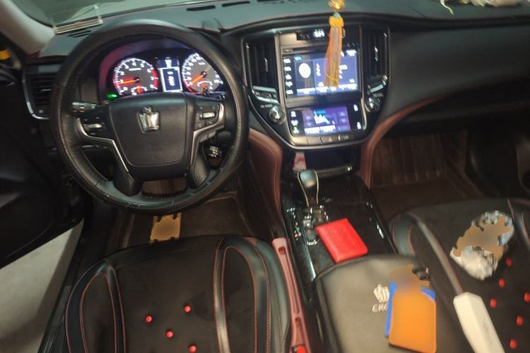 Used Toyota Crown 2018 2.0T Sport Edition Center Console