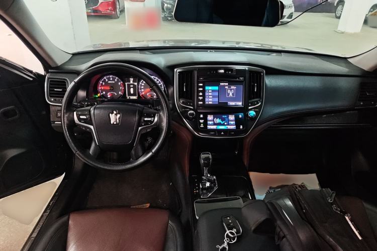 Used Toyota Crown 2018 2.0T Sport Edition Center Console