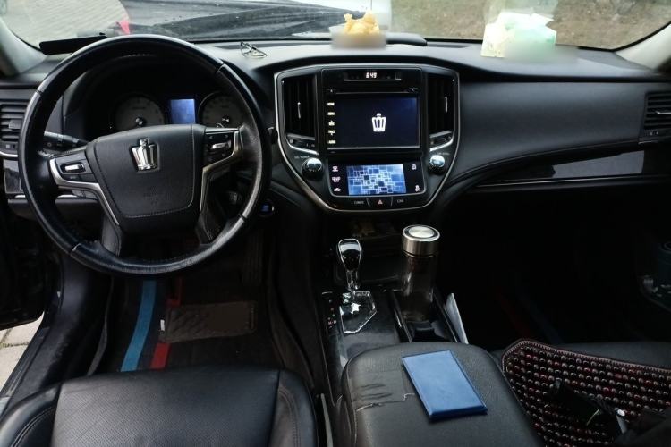 Used Toyota Crown 2018 2.0T Fashion Edition Center Console