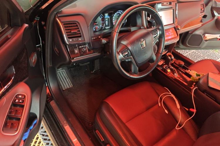 Used Toyota Crown 2018 2.0T Sport Edition Driver Seat