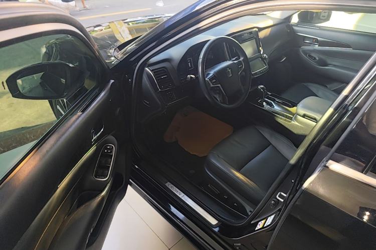 Used Toyota Crown 2018 2.0T Fashion Edition Driver Seat