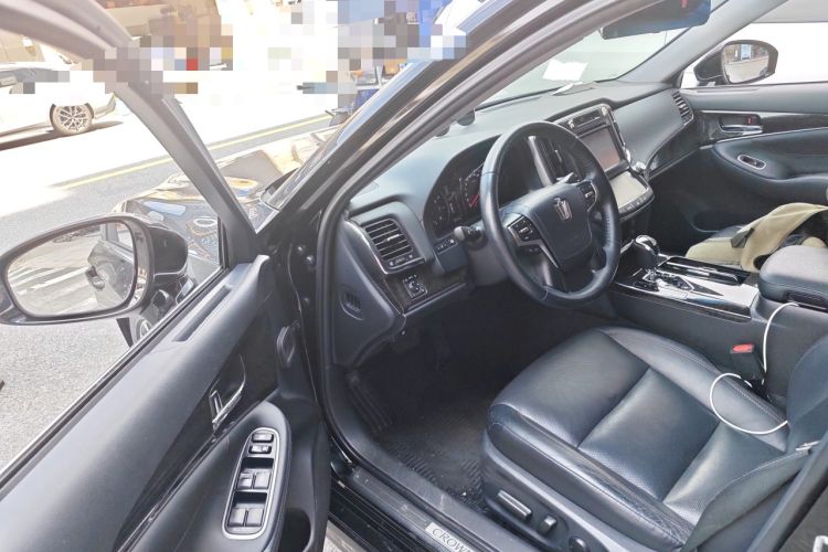 Used Toyota Crown 2018 2.0T Fashion Edition Driver Seat