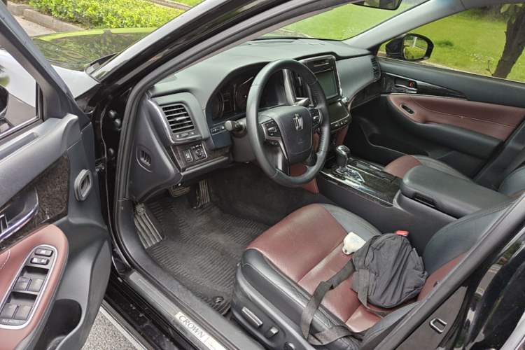 Used Toyota Crown 2018 2.0T Sport Edition Driver Seat