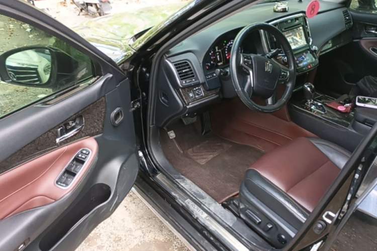Used Toyota Crown 2018 2.0T Sport Edition Driver Seat