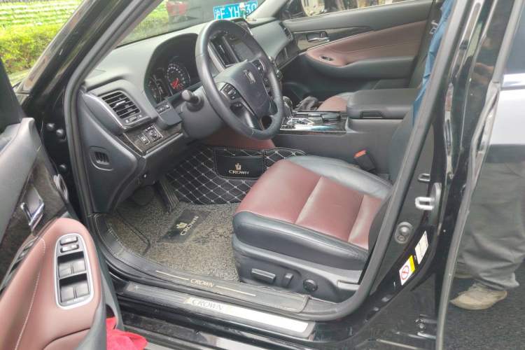 Used Toyota Crown 2018 2.0T Sport Edition Driver Seat